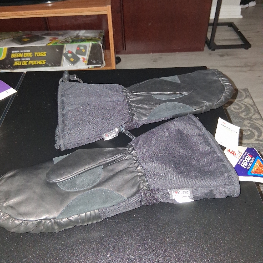 Black Leather Mittens
